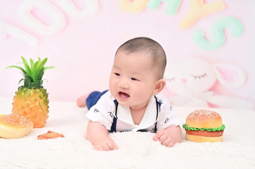 广州代怀试管生子宝宝睡觉磨牙